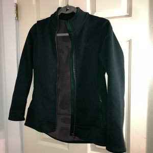 dark green under armour jacket